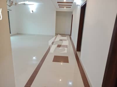 10 MARLA 3 BEDROOMS APARTMENT AVAILABLE FOR SALE