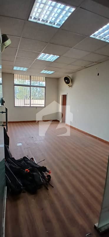 Main Jinnah Avenue Blue Area 1500 SqFt Office Space Available For Rent