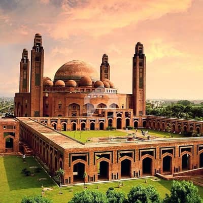 بحریہ ٹاؤن - طلحہ بلاک بحریہ ٹاؤن سیکٹر ای,بحریہ ٹاؤن,لاہور میں 10 مرلہ رہائشی پلاٹ 1.35 کروڑ میں برائے فروخت۔