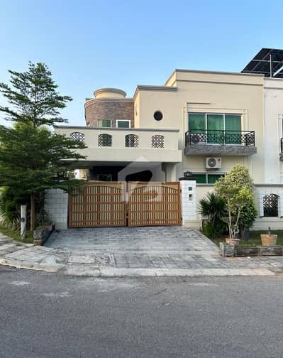 10 Marla Slightly Used Corner House UpFor Sale In Peaceful Location Of Zaraj Houseing Society.
