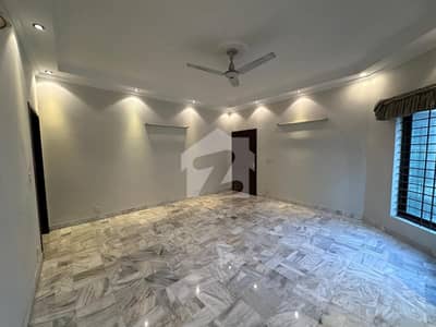 DEFENCE Spacious 1-Kanal Lower Portion Comfortable Family Living In DHA Phase 3