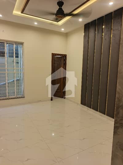 Paragon City Lahore 5 Marla House For Rent Near Park Comm Masjid School New House