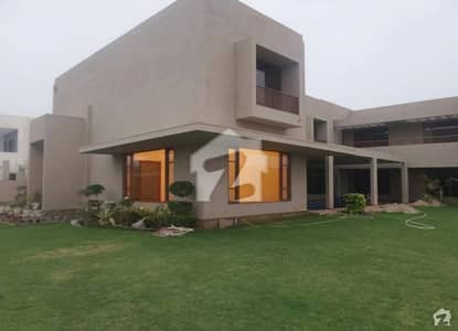 1500 Sq. Yards Corner House for Sale Gulshan-e-Iqbal Block 7 Prime Corner Location | Demolition Condition | Excellent Investment Opportunity 1500 Sq. Yards Corner House for Sale Gulshan-e-Iqbal Block 7 Prime Corner Location | Demolition Condition | Excellent Investment Opportunity