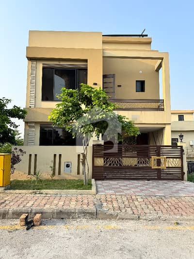 بحریہ ٹاؤن فیز 8 ۔ بلاک ایم بحریہ ٹاؤن فیز 8,بحریہ ٹاؤن راولپنڈی,راولپنڈی میں 3 کمروں کا 5 مرلہ مکان 2.3 کروڑ میں برائے فروخت۔ بحریہ ٹاؤن فیز 8 ۔ بلاک ایم بحریہ ٹاؤن فیز 8,بحریہ ٹاؤن راولپنڈی,راولپنڈی میں 3 کمروں کا 5 مرلہ مکان 2.3 کروڑ میں برائے فروخت۔