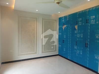 5 Marla Brand New House In Park View City