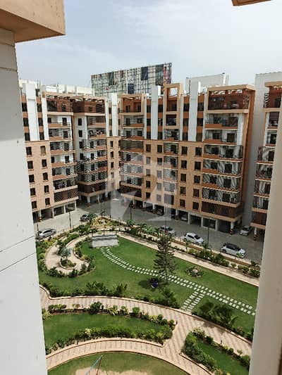 900 SQUARE FEET 2 BED DD FLAT FOR SALE TRANSFER CANTT. VIEW LODGES