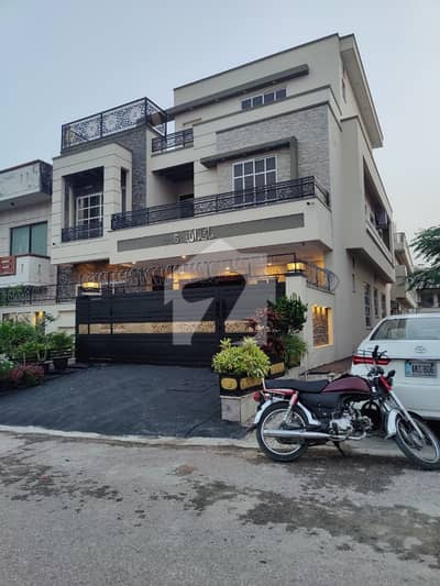 10 Marla (35x70) Almost Brand New Corner House Available for Sale in G-13