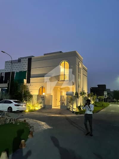 ڈی ایچ اے 9 ٹاؤن ڈیفنس (ڈی ایچ اے),لاہور میں 3 کمروں کا 5 مرلہ مکان 2.35 کروڑ میں برائے فروخت۔ ڈی ایچ اے 9 ٹاؤن ڈیفنس (ڈی ایچ اے),لاہور میں 3 کمروں کا 5 مرلہ مکان 2.35 کروڑ میں برائے فروخت۔