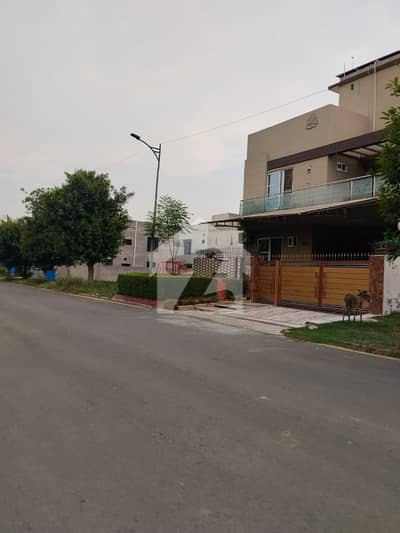 نیو لاہور سٹی ۔ فیز 3 نیو لاهور سٹی,لاہور میں 10 مرلہ رہائشی پلاٹ 55.0 لاکھ میں برائے فروخت۔ نیو لاہور سٹی ۔ فیز 3 نیو لاهور سٹی,لاہور میں 10 مرلہ رہائشی پلاٹ 55.0 لاکھ میں برائے فروخت۔