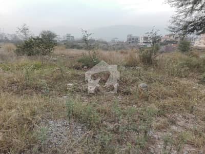 ڈی ۔ 12/3 ڈی ۔ 12,اسلام آباد میں 1 کنال رہائشی پلاٹ 14.0 کروڑ میں برائے فروخت۔
