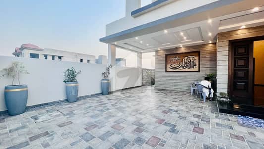1 Kanal Slightly Used House for Sale DHA Phase 7, Block T