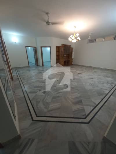 G-11/1 600'Gaz Neat 3'Bed Basement Portion For Rent G-11/1 600'Gaz Neat 3'Bed Basement Portion For Rent