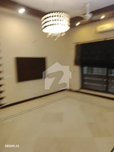 E-11 1kanal upper portion 3beds DD TV lounge separate gate separate electricity and gas meters for rent