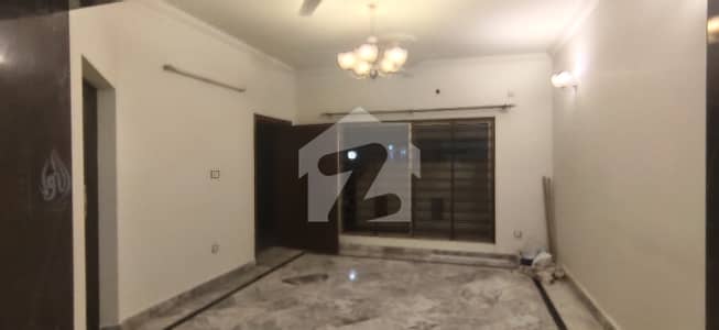 10 Marla Grand Portion For Rent