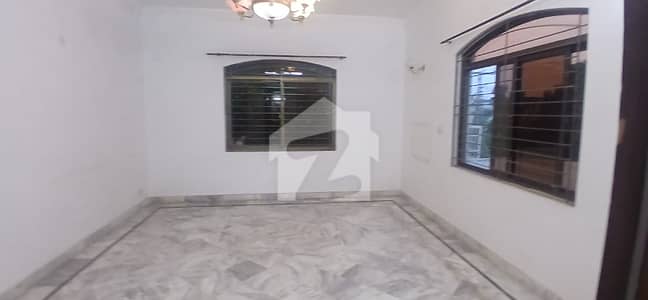 1 Kanal Upper Portion Separate Gate