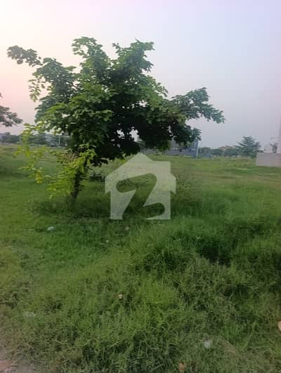 ڈی ایچ اے فیز 6 ڈی ایچ اے ڈیفینس,لاہور میں 1 کنال رہائشی پلاٹ 5.25 کروڑ میں برائے فروخت۔ ڈی ایچ اے فیز 6 ڈی ایچ اے ڈیفینس,لاہور میں 1 کنال رہائشی پلاٹ 5.25 کروڑ میں برائے فروخت۔