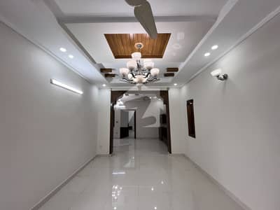 جی ۔ 13/2 جی ۔ 13,اسلام آباد میں 7 کمروں کا 8 مرلہ مکان 2.2 لاکھ میں کرایہ پر دستیاب ہے۔