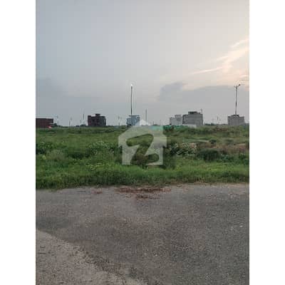 ڈی ایچ اے فیز 8 - بلاک زیڈ 5 ڈی ایچ اے فیز 8,ڈی ایچ اے ڈیفینس,لاہور میں 10 مرلہ رہائشی پلاٹ 1.6 کروڑ میں برائے فروخت۔ ڈی ایچ اے فیز 8 - بلاک زیڈ 5 ڈی ایچ اے فیز 8,ڈی ایچ اے ڈیفینس,لاہور میں 10 مرلہ رہائشی پلاٹ 1.6 کروڑ میں برائے فروخت۔