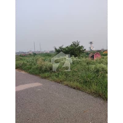 Hot Investment: 10 Marla Plot On 50ft Wide Road DHA Phase 8 Ivy Green Block Z5