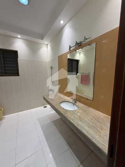 DHA Phase 1 P Block Prime Location 14 Marla Old House for Sale DHA Phase 1 P Block Prime Location 14 Marla Old House for Sale