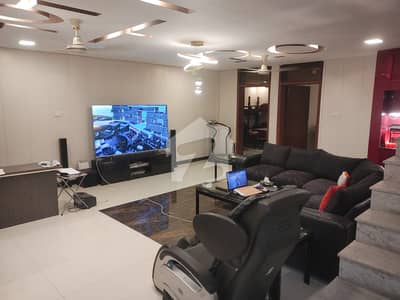 I-8 KANAL 60X90 TRIPLE STORY HOUSE 3 UNIT REAL PICS ATTACHED MARGALLAH FACING BEST LOCATION