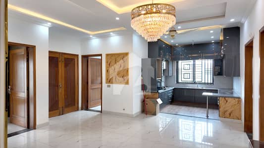 Luxury Furnished 10 Marla HOUSE Available For Rent In Bahria Town Lahore Luxury Furnished 10 Marla HOUSE Available For Rent In Bahria Town Lahore