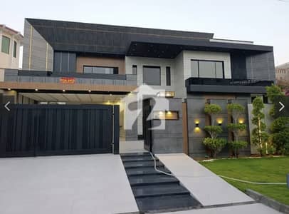 2 KANAL LUXURY HOUSE FOR SALE 100 FEET WIDE ROAD VALENCIA HOUSING SOCIETY LAHORE