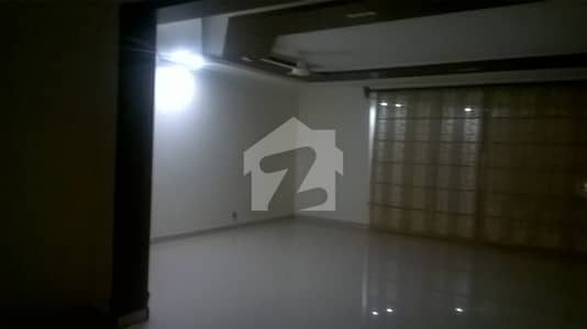 G 10/2 666 sy Ground portion for rent