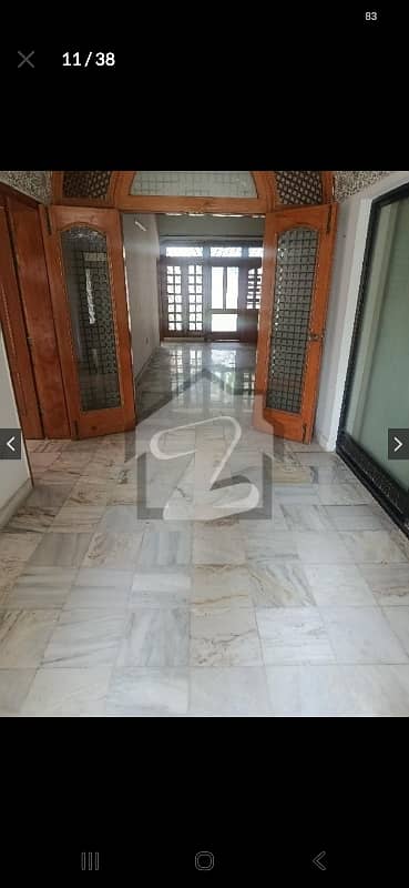 ایف ۔ 10 اسلام آباد میں 7 کمروں کا 2 کنال مکان 8.0 لاکھ میں کرایہ پر دستیاب ہے۔