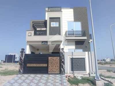 ڈی ایچ اے فیز 1 ۔ سیکٹر وی ڈی ایچ اے فیز 1,ڈی ایچ اے ڈیفینس,ملتان میں 4 کمروں کا 5 مرلہ مکان 45.0 ہزار میں کرایہ پر دستیاب ہے۔ ڈی ایچ اے فیز 1 ۔ سیکٹر وی ڈی ایچ اے فیز 1,ڈی ایچ اے ڈیفینس,ملتان میں 4 کمروں کا 5 مرلہ مکان 45.0 ہزار میں کرایہ پر دستیاب ہے۔