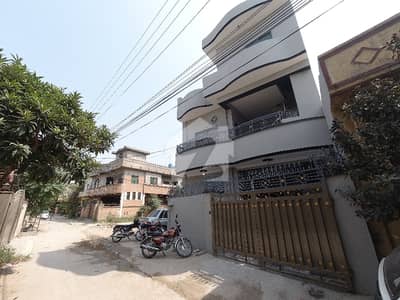 ڈیفنس روڈ راولپنڈی میں 5 کمروں کا 5 مرلہ مکان 1.6 کروڑ میں برائے فروخت۔ ڈیفنس روڈ راولپنڈی میں 5 کمروں کا 5 مرلہ مکان 1.6 کروڑ میں برائے فروخت۔