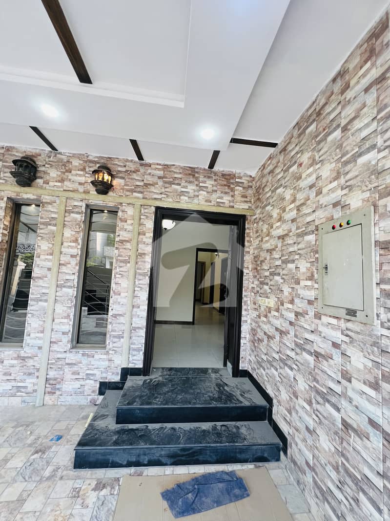 Good Condition House 17 Marla 5 Bedrooms For Rent Good Condition House 17 Marla 5 Bedrooms For Rent
