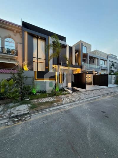 10 Marla Brand New Modern House For Sale