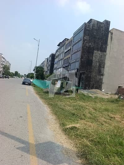 ڈی ایچ اے فیز 6 - سی سی اے بلاک ڈی ایچ اے فیز 6,ڈی ایچ اے ڈیفینس,لاہور میں 4 مرلہ کمرشل پلاٹ 12.25 کروڑ میں برائے فروخت۔