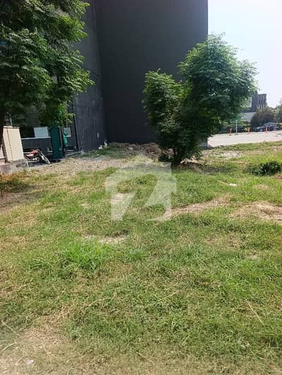 ڈی ایچ اے فیز 6 - سی سی 2 بلاک ڈی ایچ اے فیز 6,ڈی ایچ اے ڈیفینس,لاہور میں 8 مرلہ کمرشل پلاٹ 11.5 کروڑ میں برائے فروخت۔ ڈی ایچ اے فیز 6 - سی سی 2 بلاک ڈی ایچ اے فیز 6,ڈی ایچ اے ڈیفینس,لاہور میں 8 مرلہ کمرشل پلاٹ 11.5 کروڑ میں برائے فروخت۔