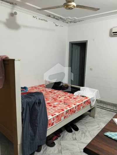 5 M Upper Portion Fully Furnish For Rent Near Park Comm Masjid School 5 M Upper Portion Fully Furnish For Rent Near Park Comm Masjid School