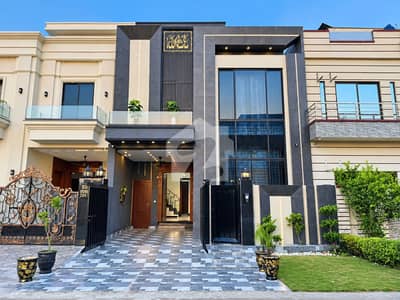 سٹی ہاؤسنگ سوسائٹی گوجرانوالہ میں 4 کمروں کا 5 مرلہ مکان 2.35 کروڑ میں برائے فروخت۔