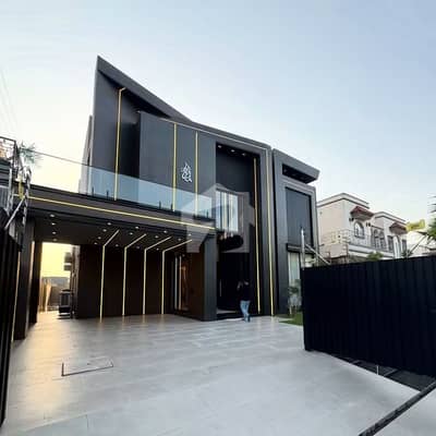 1 KANAL BEAUTIFUL HOUSE AVAILABLE FOR RENT IN DHA PHASE 6