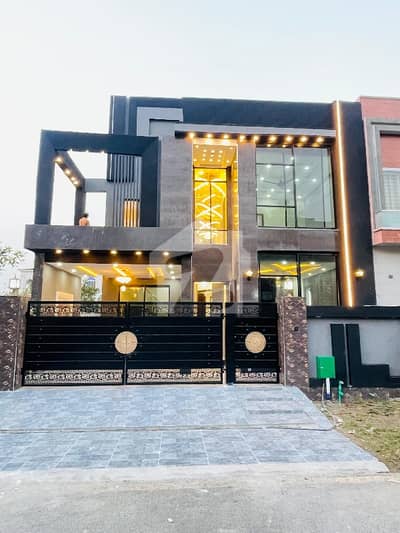 8 Marla Brand New house available for sale with hot location near by park hospital DHA main Bolivar 8 Marla Brand New house available for sale with hot location near by park hospital DHA main Bolivar