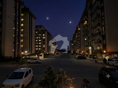 10 Marla 3 Bedrooms New Design Apartment For Sale. 10 Marla 3 Bedrooms New Design Apartment For Sale.