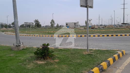 ڈی ایچ اے فیز9 پریزم - بلاک ایل ڈی ایچ اے فیز9 پریزم,ڈی ایچ اے ڈیفینس,لاہور میں 1 کنال رہائشی پلاٹ 4.1 کروڑ میں برائے فروخت۔ ڈی ایچ اے فیز9 پریزم - بلاک ایل ڈی ایچ اے فیز9 پریزم,ڈی ایچ اے ڈیفینس,لاہور میں 1 کنال رہائشی پلاٹ 4.1 کروڑ میں برائے فروخت۔