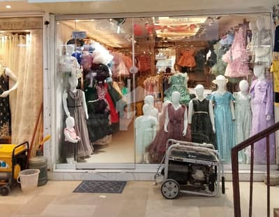 Shop Available for Rent