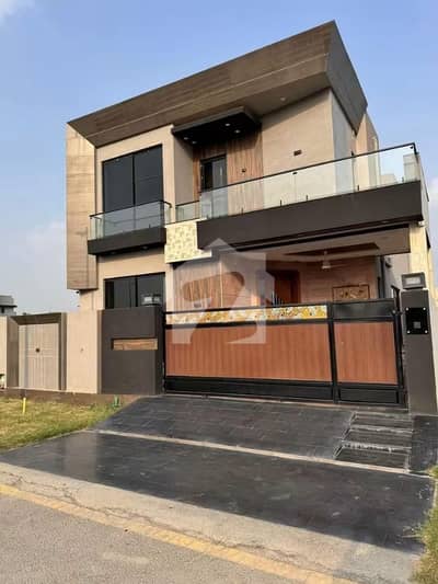 8 MARLA BEAUTIFUL HOUSE AVAILABLE FOR RENT IN DHA 9 TOWN