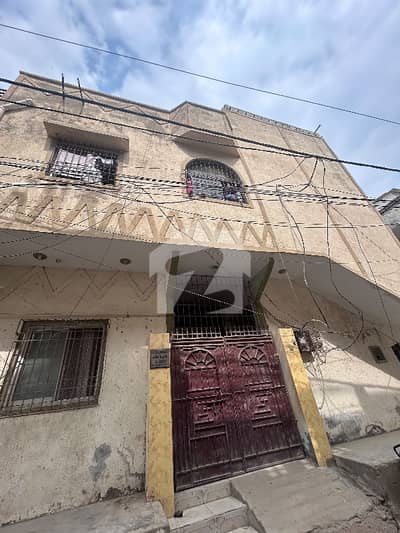 گلستانِِ جوہر ۔ بلاک 12 گلستانِ جوہر,کراچی میں 6 کمروں کا 3 مرلہ مکان 1.5 کروڑ میں برائے فروخت۔