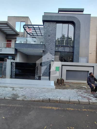 5 Marla Brand New House For Sale | Park Facing | LDA Approved Area | Eastern Block 5 Marla Brand New House For Sale | Park Facing | LDA Approved Area | Eastern Block