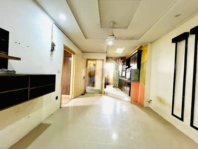 سوان گارڈن اسلام آباد میں 1 کمرے کا 1 مرلہ فلیٹ 28.0 لاکھ میں برائے فروخت۔