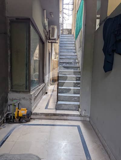 10 Marla Upper Portion Available for Rent