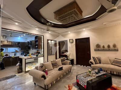 A PRIME LOCATION TEN MARLA LAVISH HOUSE FOR SALE JASMINE BLOCK SECTOR C BAHRIA TOWN LAHORE A PRIME LOCATION TEN MARLA LAVISH HOUSE FOR SALE JASMINE BLOCK SECTOR C BAHRIA TOWN LAHORE