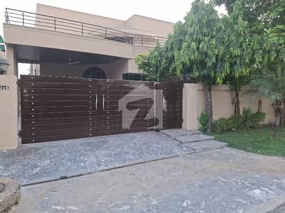 1-Kanal Dream Home In DHA Phase 4 Owner Build Slightly Used Facing Park, Proper Double Unit