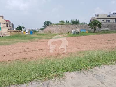ڈی ایچ اے فیز 3 ۔ بلاک بی ڈی ایچ اے ڈیفینس فیز 3,ڈی ایچ اے ڈیفینس,اسلام آباد میں 2 کنال رہائشی پلاٹ 9.0 کروڑ میں برائے فروخت۔ ڈی ایچ اے فیز 3 ۔ بلاک بی ڈی ایچ اے ڈیفینس فیز 3,ڈی ایچ اے ڈیفینس,اسلام آباد میں 2 کنال رہائشی پلاٹ 9.0 کروڑ میں برائے فروخت۔